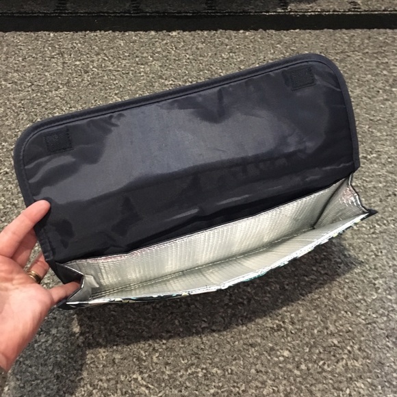 Thirty One Thermal Flat Iron Fold Over Paisley Day - Picture 4 of 6